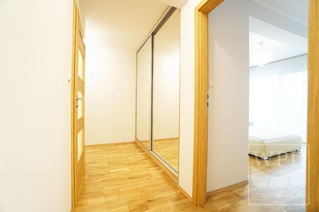 Modern Apartment-City Center-New Building-Garage Wroclaw Exterior photo
